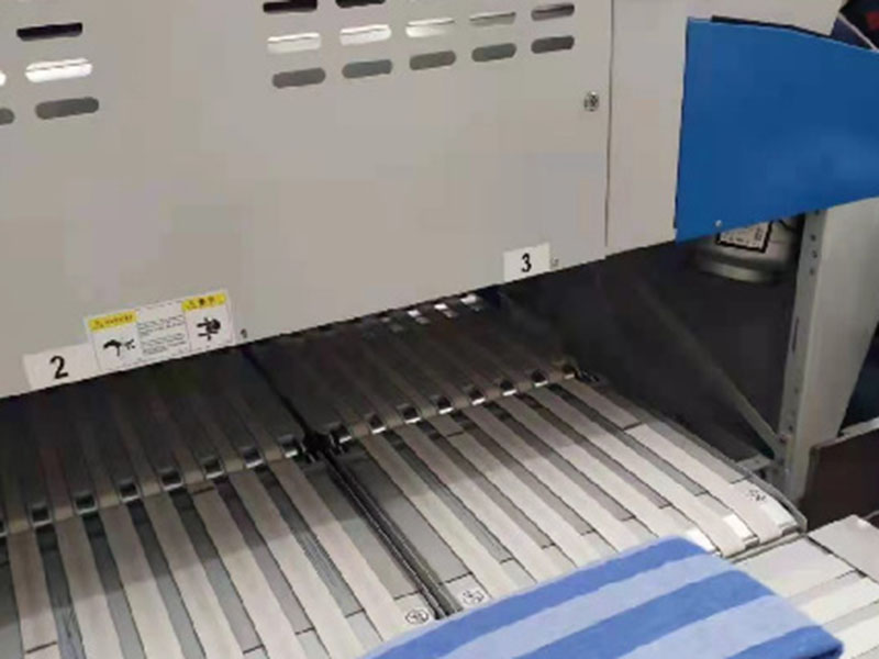 玉龙巾类折叠机-01